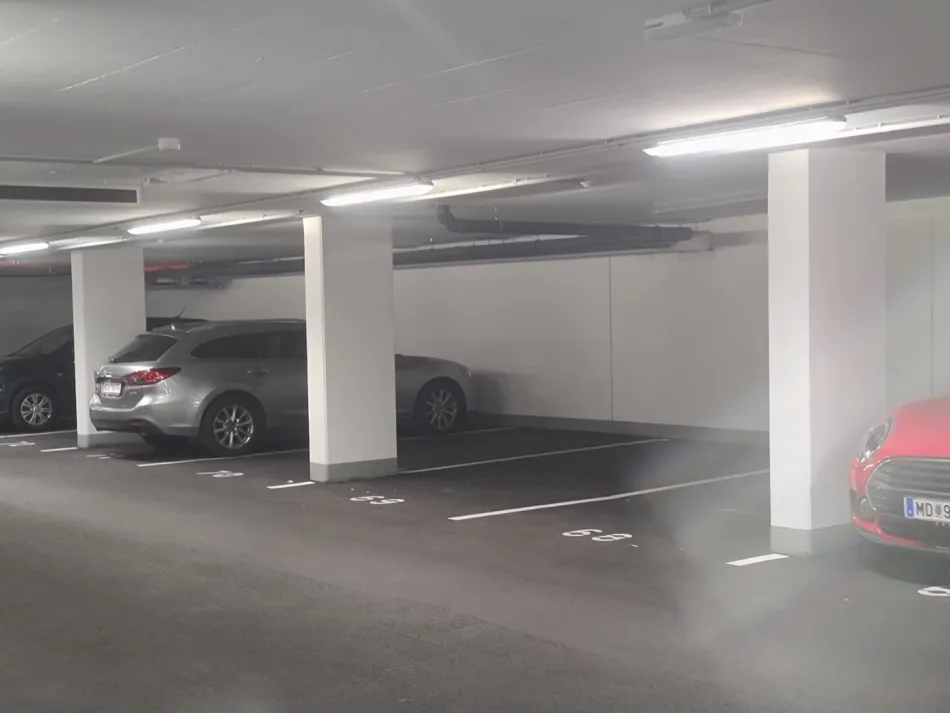 Garagenstellplatz in Wiener Neudorf - Bild