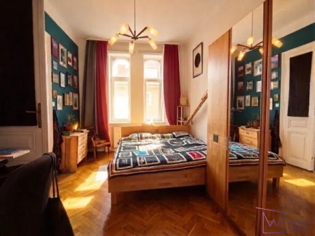 Schlafzimmer mit Kleiderkasten