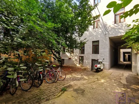 Innenhof mit Fahrradabstellbereich