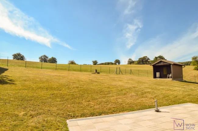 Zugang zum Garten über das Wohn- und Esszimmer