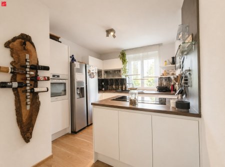 Saniert, barrierefrei & ruhiger Grünlage – mit Balkon und Tiefgarage