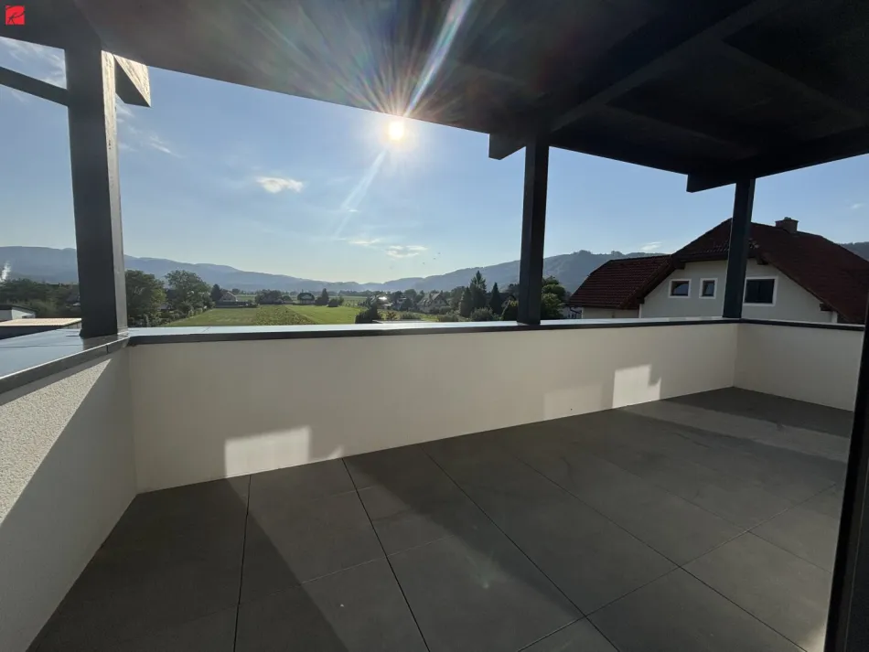 Stilvoller Wohntraum mit überdachter Terrasse - Titelbild