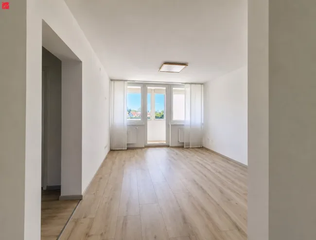 Stilvoll saniert mit offenem Wohnbereich – grüne Lage, nur 5 Minuten ins Zentrum - Titelbild