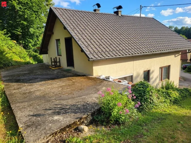Renovierungsbedürftig mit viel Potenzial – Nähe Sonnegger See - Bild
