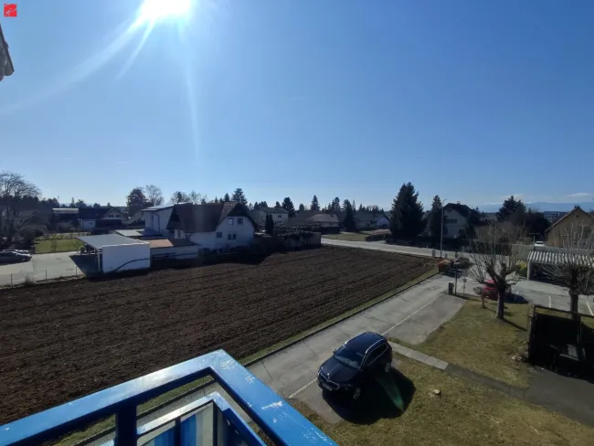 Gepflegte und helle Wohn(t)raum-Oase mit Balkon & Parkplatz! - Bild