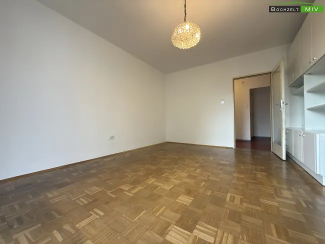 Helle 4-Zimmer-Wohnung mit zwei Balkonen, Lift & neuer Küche in ruhiger Lage von Knittelfeld - Bild