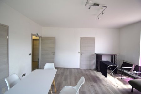 St. Pölten Süd- verkehrsgünstiges Büro mit Parkplätzen- auch für Dienstleister geeignet- mit großzügiger Außenfläche