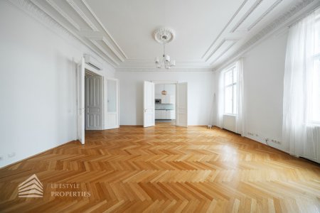Lichtdurchflutetes 4-Zimmer Büro, Nähe Votivkirche