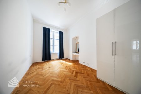 Lichtdurchflutetes 4-Zimmer Büro, Nähe Votivkirche