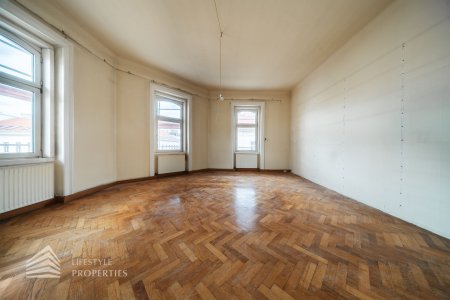 Helle renovierungsbedürftige 3-Zimmer Wohnung, Nähe Neustiftgasse