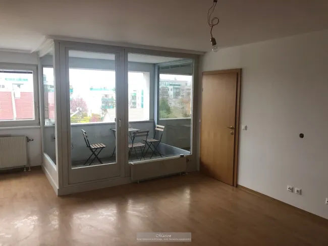 UNBEFRISTETE 3 ZIMMER NEUBAUMIETE * LOGGIA * GARAGENPLÄTZ * 930,- NETTOMIETE + BETRIEBSKOSTEN - Bild