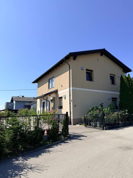 Mehrgenerationenhaus mit Potenzial!