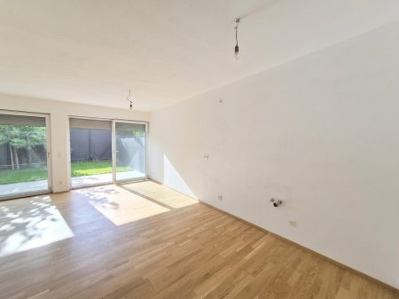 Reihenhaus mit Dachterrassen-Views – Dein Traumhaus wartet!