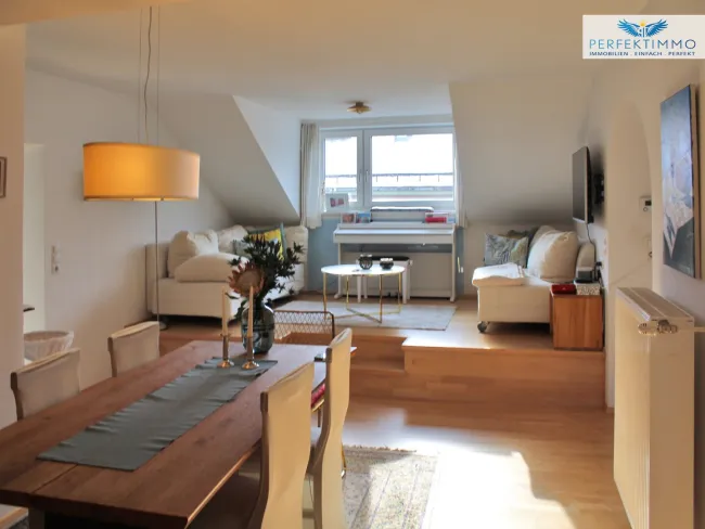 Exklusiver 4-Zimmer-Wohntraum mit ausbaufähigem Dachboden im Herzen Innsbrucks - Bild