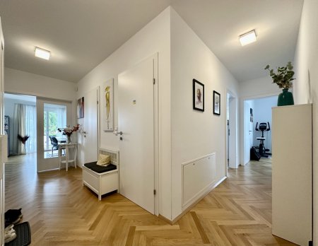 Luxus-Wohnung in Grinzinger TOP LAGE! / 3 Balkone / 2 Garagenstellplätze!