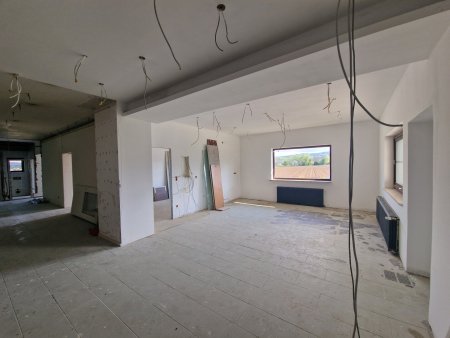 **Gewerbeobjekt / Wohnprojekt / Investitionschance** Sanierungsobjekt mit toller Anbindung–Eine Immobilie für Visionäre