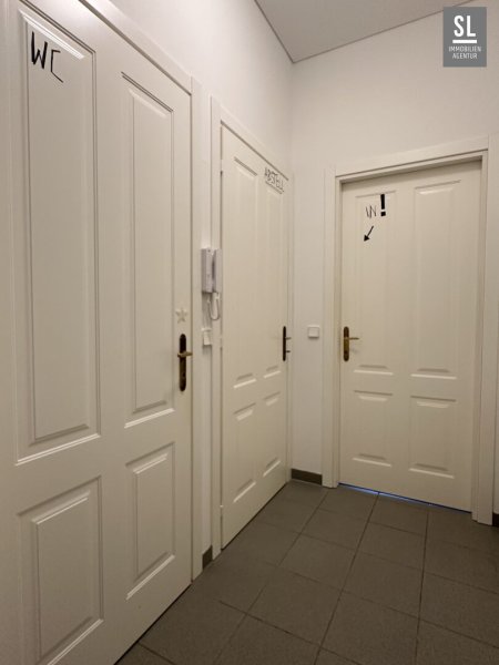 Charmantes Studierenden-Wohn-Nest mit großem überdachten Balkon und TG Platz