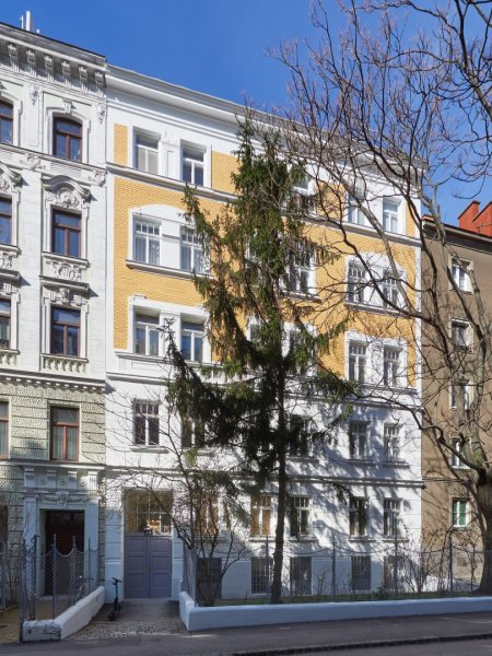 Sommer-Aktion bis 31.08.2026 zahlen Sie nur die halbe Provision: Charmante 2 Zimmer Wohnung mit Balkonbewilligung - Kleingasse