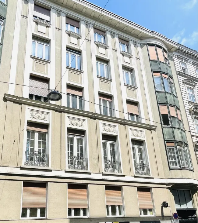 Büro mit Altbau-Flair, Nähe Belvedere zu mieten! - Titelbild