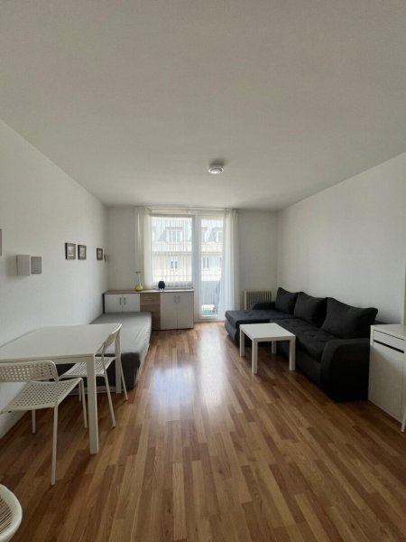 Kleine, smarte Starterwohnung mit Balkon und guter Infrastruktur