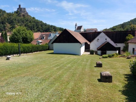 Großes Grundstück