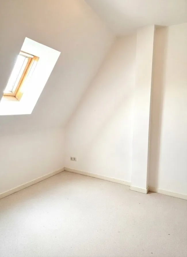 Schrankraum neben Schlafzimmer 1
