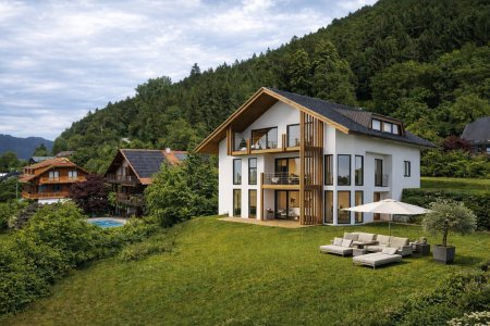 Wohnen mit Garten, Terrasse und Seeblick - besondere Zweitwohnsitzwohnung am Ossiacher See