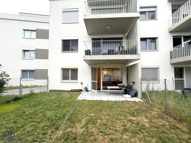 !!! ZWEI ZIMMER WOHNUNG MIT EIGENGARTEN UND STELLPLATZ IN RUHELAGE !!! - Bild