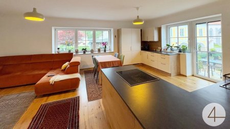 Großzügige Terrasse und Lift direkt in die Wohnung!