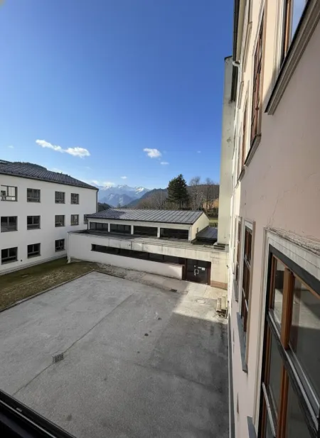 Aussicht Volksschulgebäude
