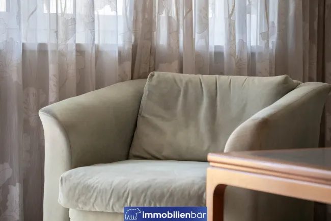 Wohnzimmer, Eßbereich mit Deko