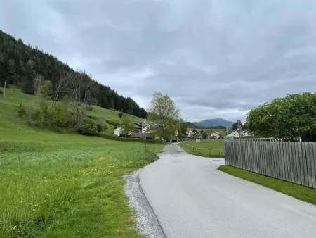 NEUBERG AN DER MÜRZ/SCHENKFELD - ZENTRAL GELEGENE BAURECHTSGRÜNDE