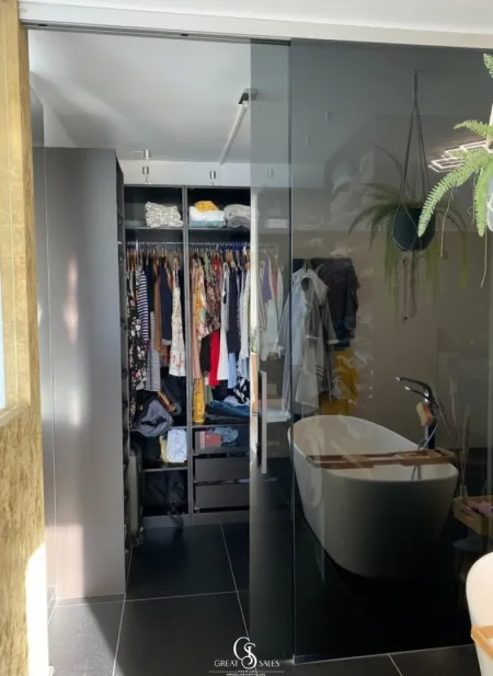 begehbarer Kleiderschrank