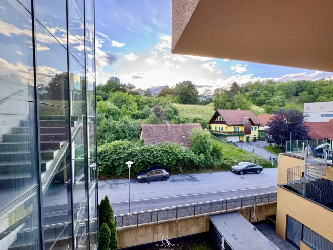Ausblick ins Grüne vom Schlafzimmer
