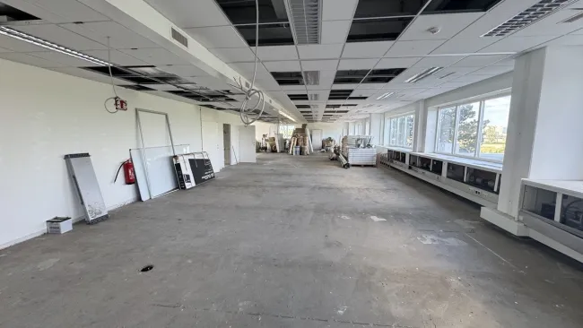 Büros ab 270 m² mit individuellem Ausbau - Einführungsrabatt für erste Mieter - Titelbild