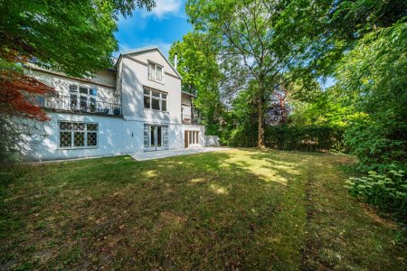 TRAUMHAFTE 5 ZIMMER WOHNUNG IM COTTAGE VIERTEL MIT GARTEN + STELLPLATZ