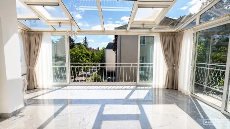 „Dachgeschosswohnung mit privatem Lift, Wintergarten und Garage in absoluter Toplage Hietzing“ | ZELLMANN IMMOBILIEN