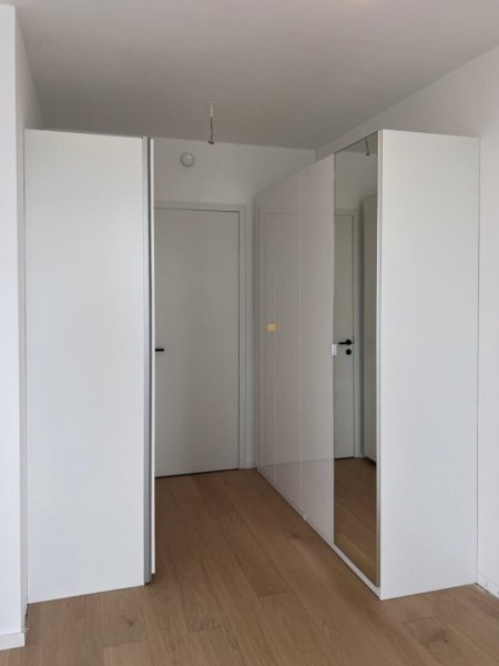 Danube Flats I 2-Zimmer-Wohnung I 18 Stock