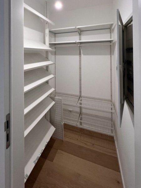 Danube Flats I 2-Zimmer-Wohnung I 18 Stock