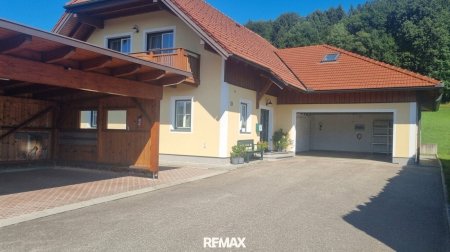 Einfamilienhaus in Straß im Attergau – Wohnen in ruhiger Lage mit vielen Extras