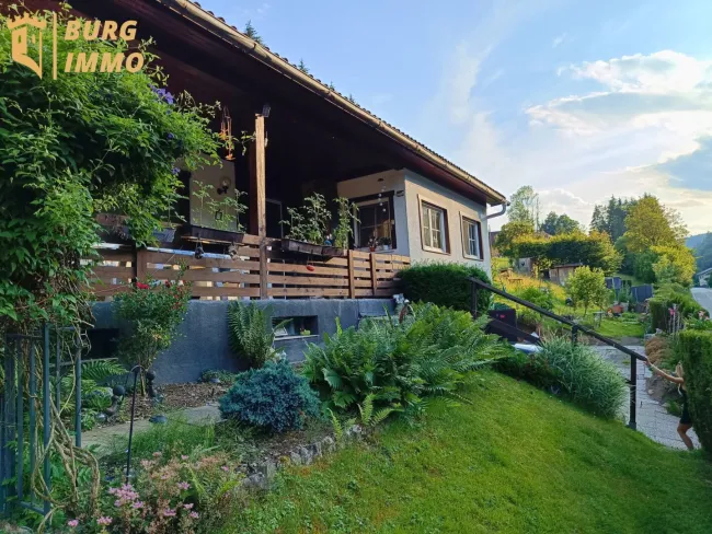 Charmantes Einfamilienhaus mit großem Garten in Frankenfels - Titelbild