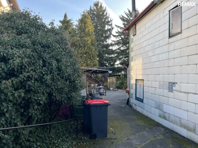 Altbestand auf traumhaftem Baugrundstück in Wiener Neustadt! - Bild