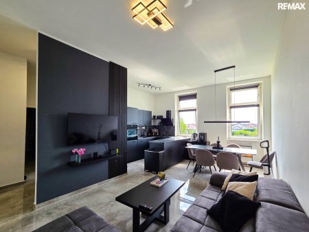 Modern saniert – stilvolle 2-Zimmer-Wohnung mit Gemeinschaftsgarten!