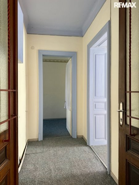 Zeitwandel - Mehrparteienhaus mit Entwicklungspotenzial in Wiener Neustadt!
