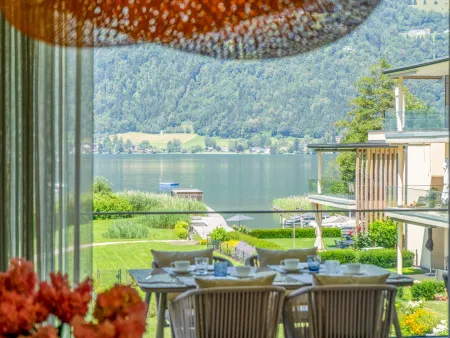 SEE. EXKLUSIV. PRIVAT. | Neuwertige Designerwohnung direkt am Ossiachersee | Eigener Seezugang