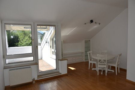 Helle 2 Zimmer Dachgeschoßwohnung teilmöbliert in Aigen