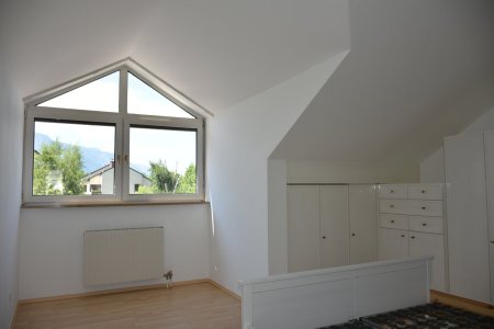 Helle 2 Zimmer Dachgeschoßwohnung teilmöbliert in Aigen
