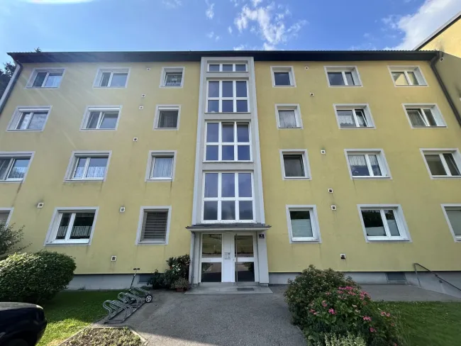 Traumhafte 3-Zi Wohnung in Vöcklabruck mit Allg. Garten, Loggia & Stellplatz – ca.90m² Komfort! - Bild