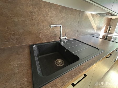 Urbanes Wohnen mit Charme – 2,5-Zimmer-Wohnung bei der Herzpassage in Favoriten!