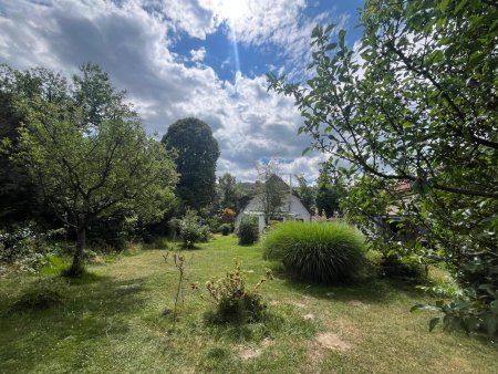 Lassen Sie sich verzaubern! Einfamilienhaus mit wunderbarem Garten in den Wiener Alpen